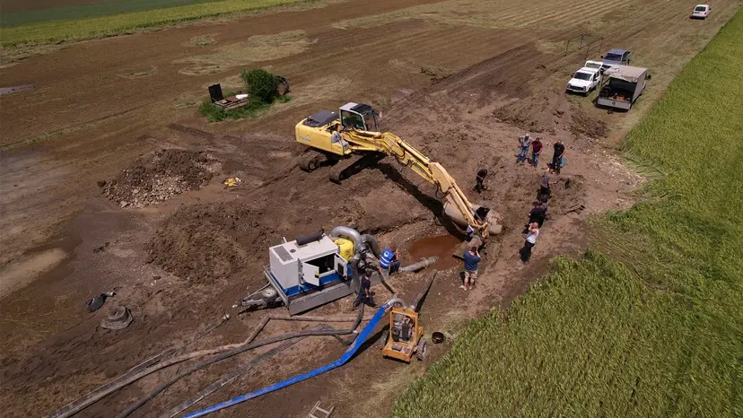 Ovo je mesto havarije u koje sa strepnjom gleda pola Zapadne Srbije: Cev u Gorobilju puca već treći put za 20 godina, nadležni kažu - stabilizacija do srede (FOTO)(VIDEO)