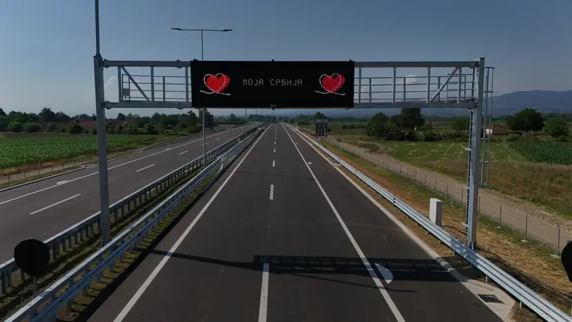 Potpuna obustava saobraćaja na tri putna pravca, radovi usporavaju vožnju ka Beogradu i Nišu