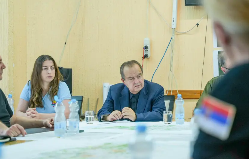Macut i Dačić obišli Deliblatsku peščaru, ruski Iljušin uključen u gašenje požara