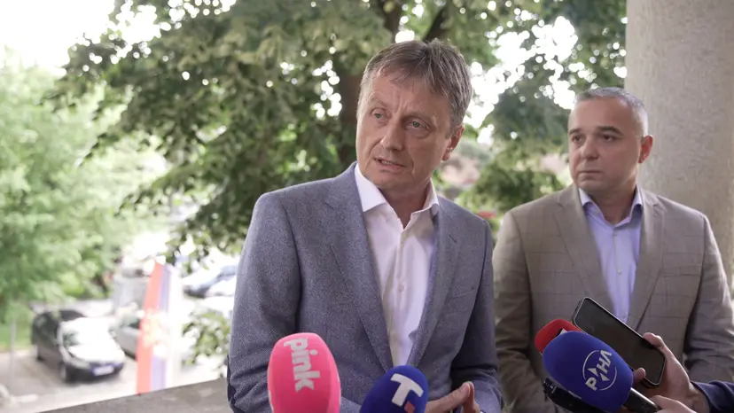 Čovek kog odlikuju Si i Putin, a citira Tramp nema čega da se plaši: Glišić se oglasio o samitu u Crnoj Gori i potezima protiv Vučića