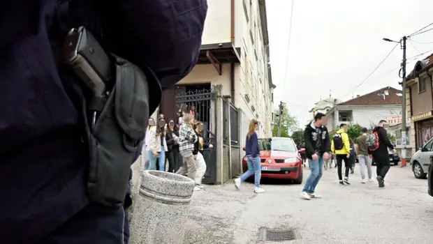 Drama u Priboju: Dojava o bombi u školama, učenici evakuisani