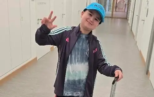 On je dečak heroj: Andrija uspešno podneo još jednu tešku operaciju, iako ima jako retku bolest - osmeh ne skida sa lica (FOTO)