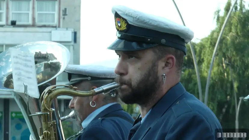 Najlepše buđenje ovog jutra imali su Čačani: Prvomajska budilica tradicionalno odjeknula za 1. maj (FOTO)(VIDEO)