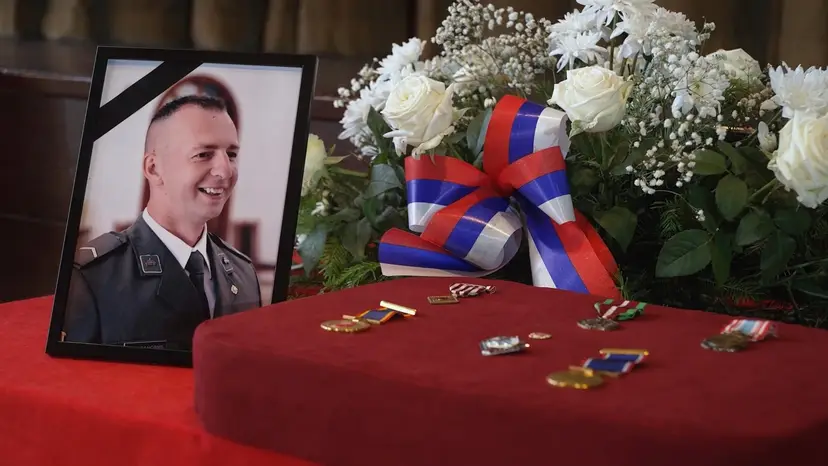 Tuga u Kraljevu: Sahranjen srpski vojnik Milovan Jovanović nastradao u Libanu - posthumno odlikovan najvišim priznanjima (FOTO)(VIDEO)