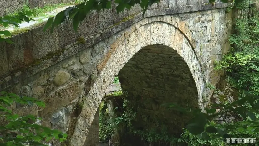 Prizor kao iz bajke: Podno Golije smestio se stari kameni most - gradili ga Turci pre nekoliko vekova a on i danas kao nov (FOTO)