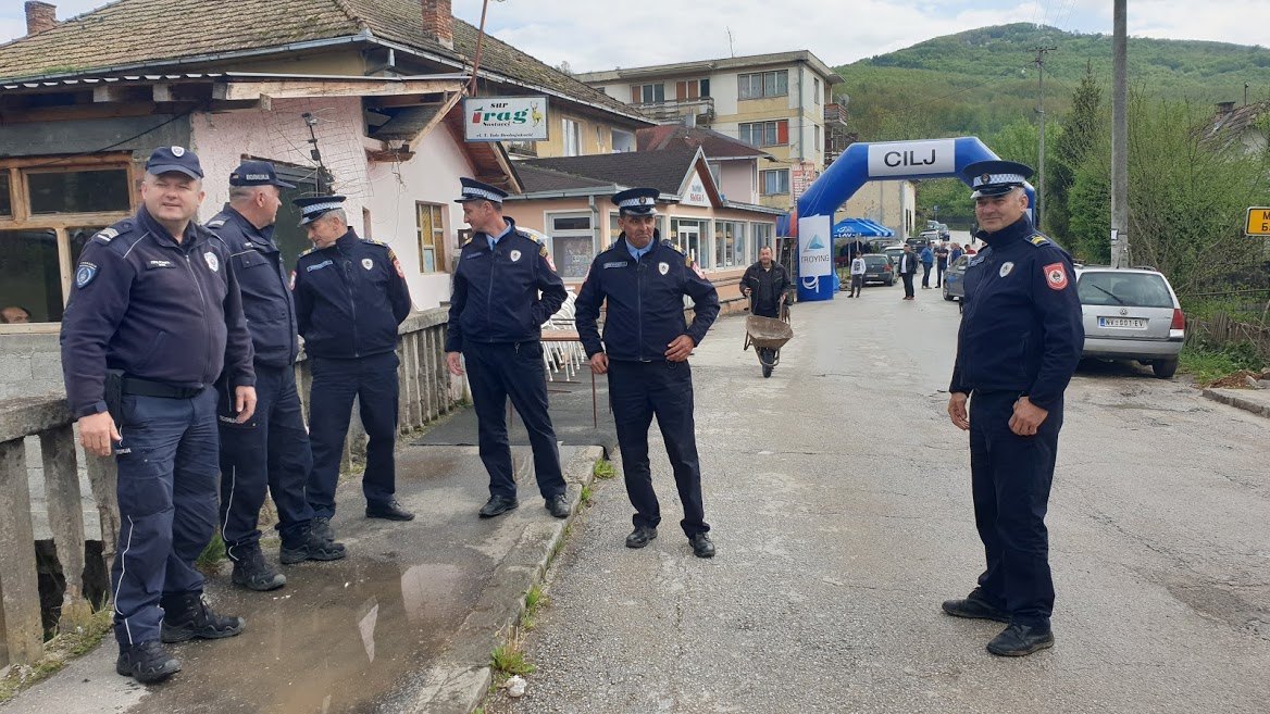 Popovi iz dve države svete vodicu, a policija u čudnoj poziciji: Selo kod Priboja jedinstveno u svetu, problem nastao zbog miraza pre 100 godina (FOTO)