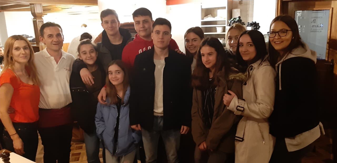 Део многобројне фамилије Филиповић која живи у Луцерну и Цириху/ Фото: РИНА/Г.Николић