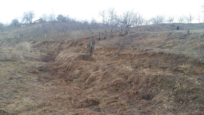 Због клизишта угрожено неколико домаћинстава у селу Јарменовци
