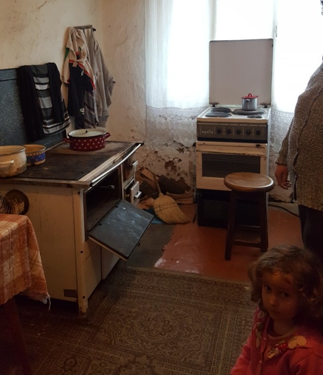 Намештај у породичном дому Пантића/ Фото: РИНА