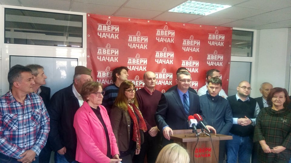 Одборник Двери у Чачку прелази у СНС? Враћање мандата због Вучића