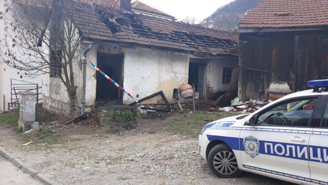 Троје мртвих у пожару у Ужицу