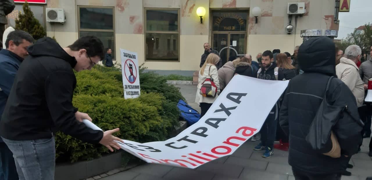 “1 од 5 милиона”: Вечерас без говорника, припреме за Београд