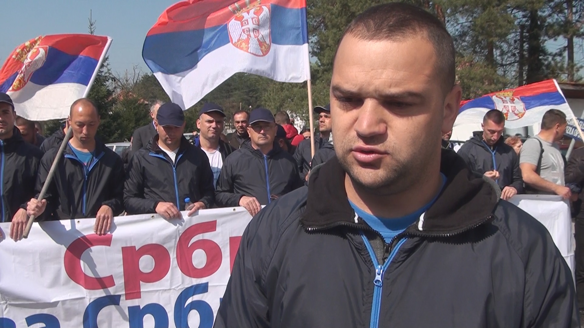Срби са КиМ после Љига настављају ка Лајковцу