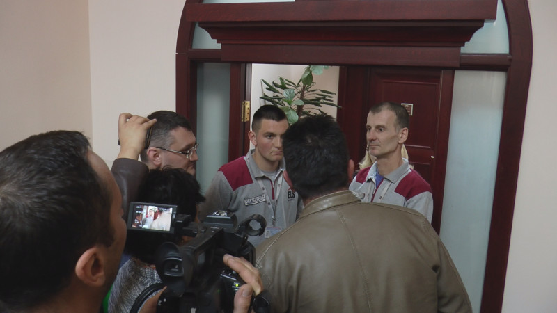 Одборници опозиције у обиласку градске управе – ко је на радном месту а ко у аутобусима