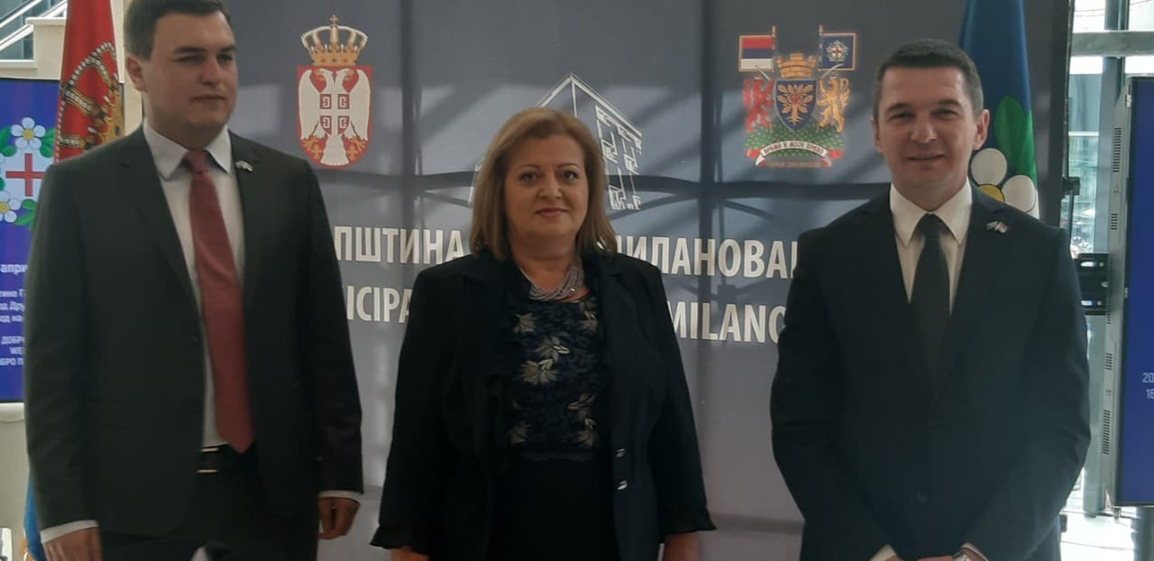 Председник СО Лазар Николић, заменица председника Јадранка Достанић и председник Дејан Ковачевић, фото: РИНА