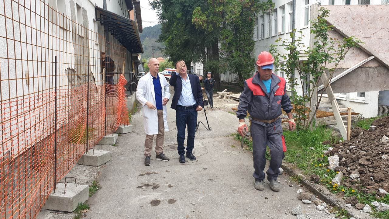 Почели радови на уградњи два лифта у Општој болници у Пријепољу