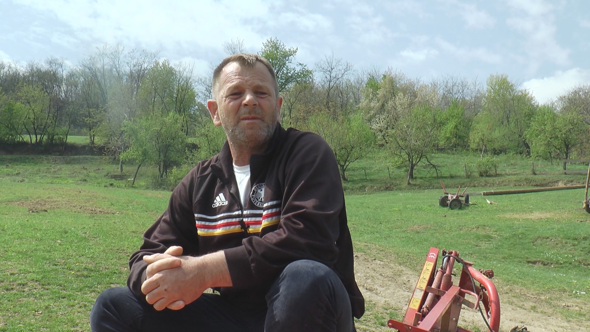 Човек са срца два: Радиша Јовановић има две жене под истим кровом