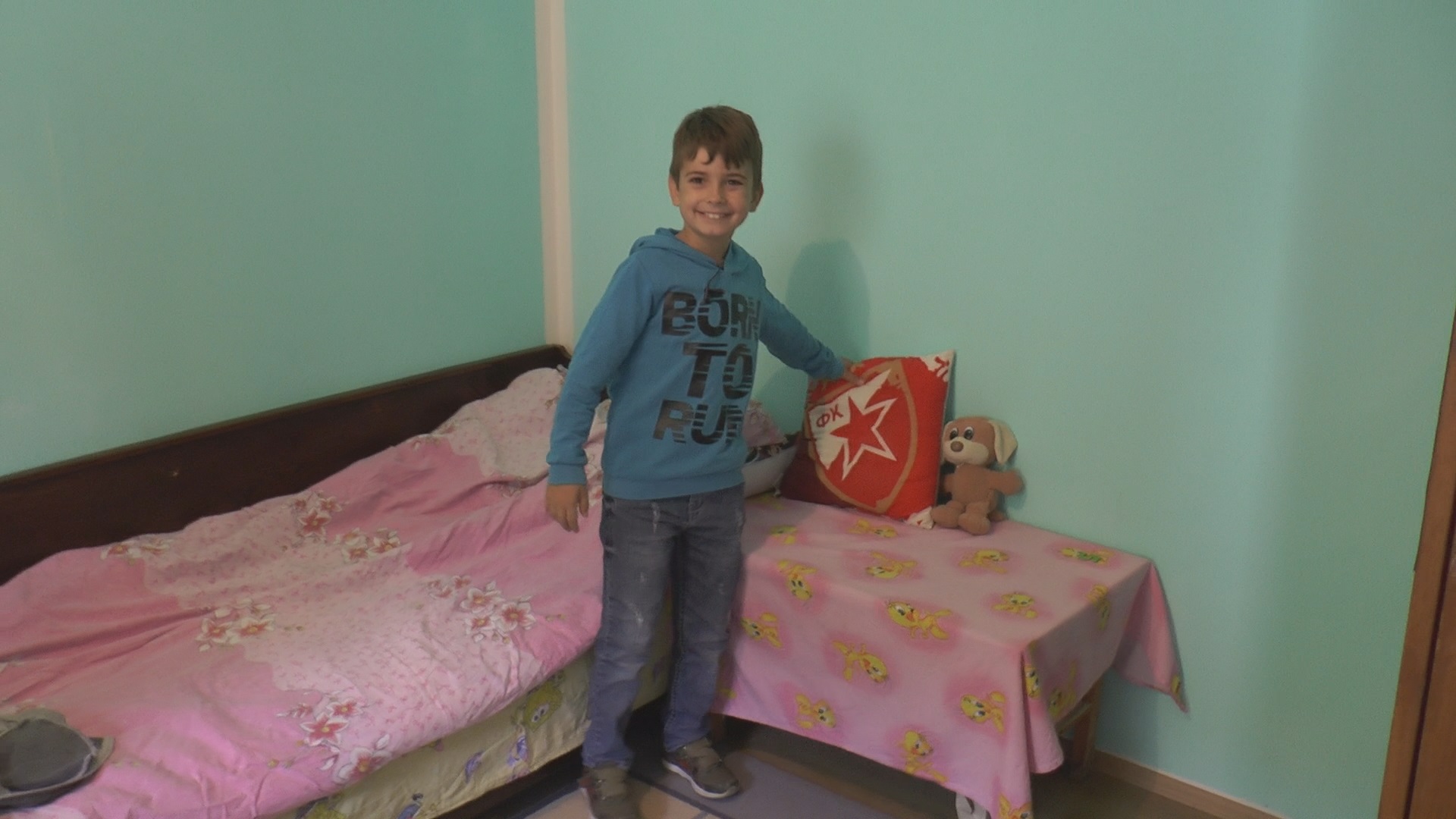 Како је Страхиња Пејчић (8), најмлађи становник градилишта у Сврачкову, добио надимак Џентлмен 