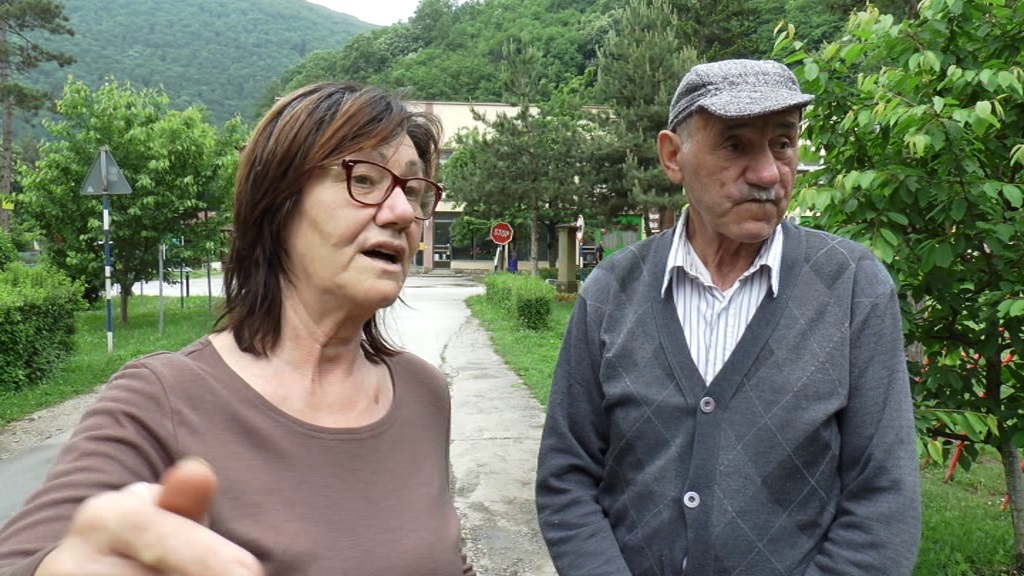 Мањак деце затвара школе