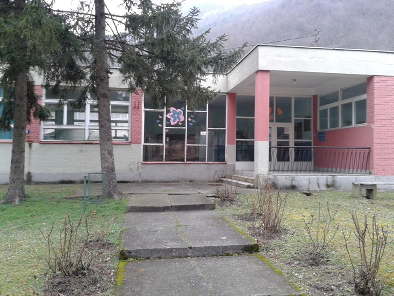 Затворене сеоске школе са мање од два ђака