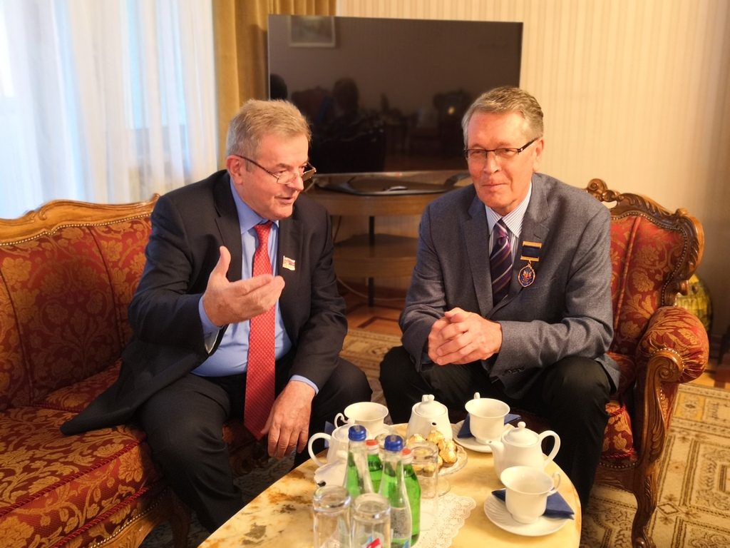 Пријатељски разговори Каришћа и Чепурина, фото: Прес служба