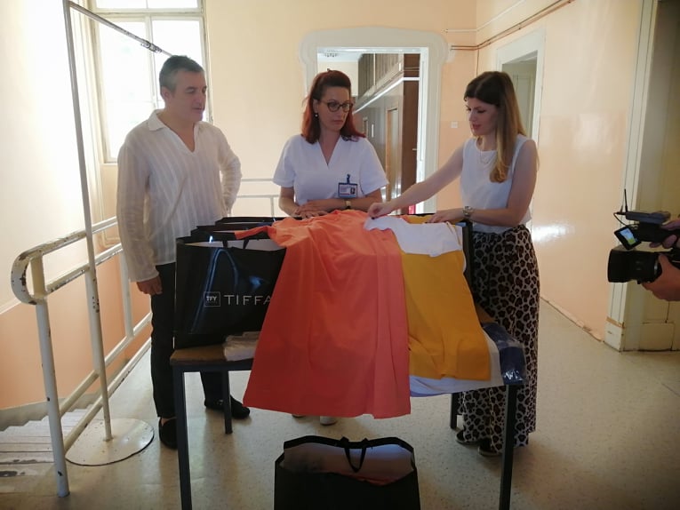Компанија Тифани донирала спаваћице и бенкице за маме и бебе, фото: РИНА