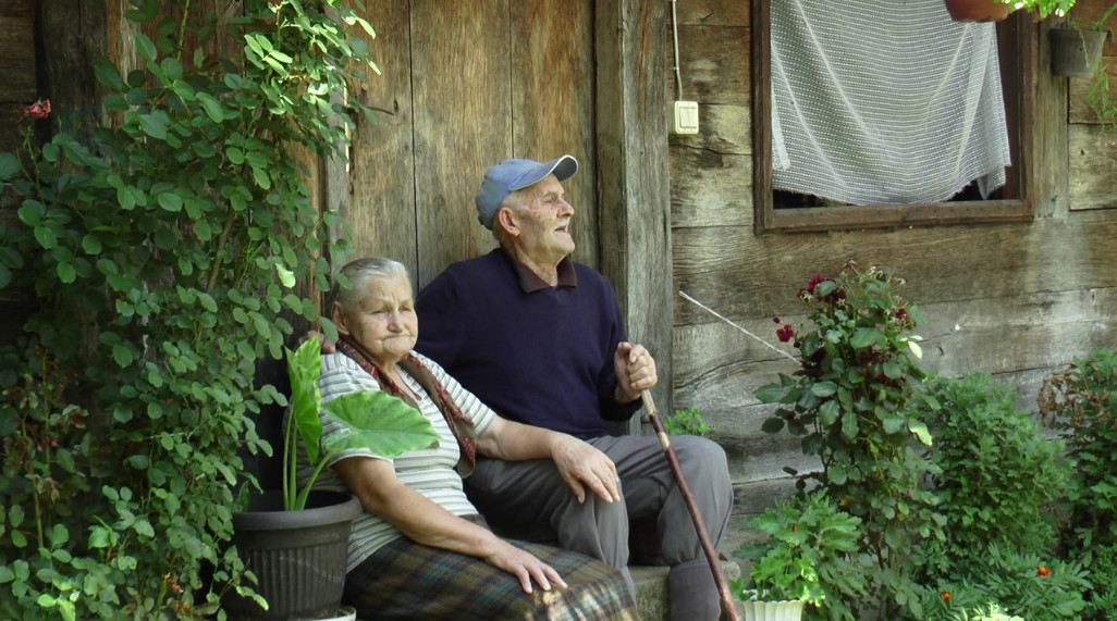 Заједно и у добру и у злу, стари брачни пар Јовковић, фото: РИНА