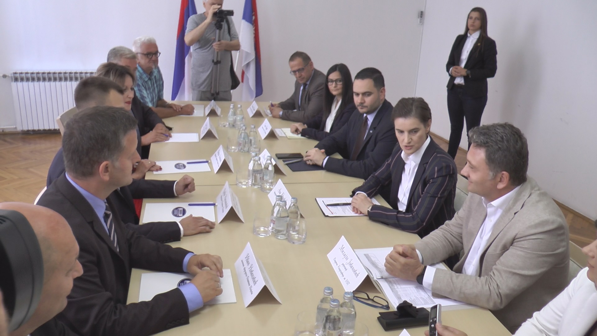 Ана Брнабић пружила подршку најмлађем председнику општине у Србији: Никитовићу само напред (ВИДЕО)