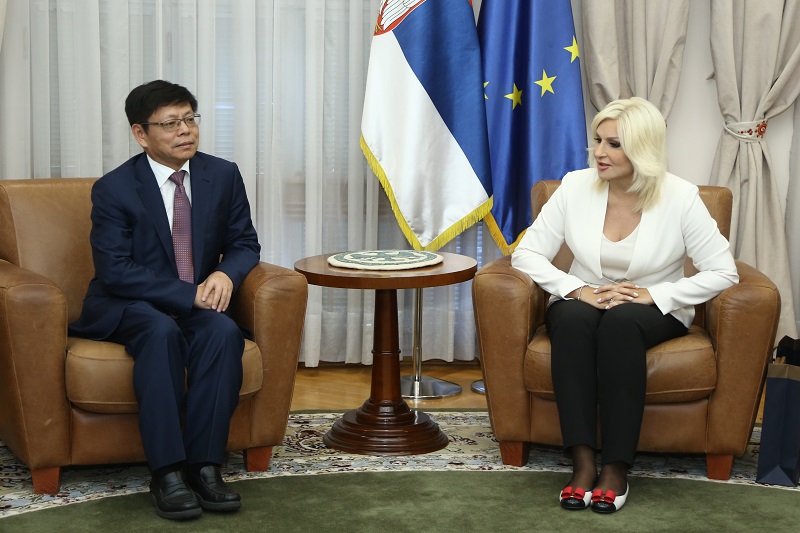 Михајловићева са кинеском компанијом ЦРРЦ о возовима за брзу пругу