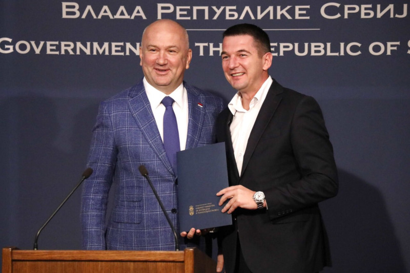 Министар Ненад Поповић са председником општине Горњи Милановац Дејаном Ковачевићем/Фото: ОУ ГМ