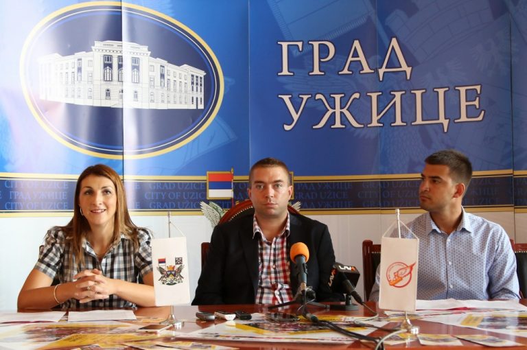 Феноменална слика из Ужица послата у свет: На Лицидерском срцу 1000 учесника из десет земаља