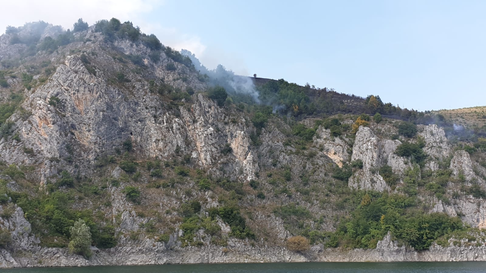 Пожар на ободу заштиченог подручја Увца, фото: РИНА