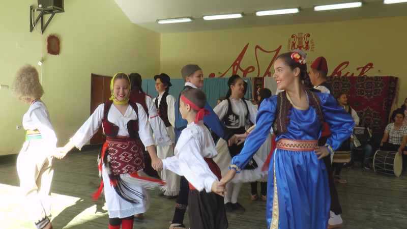 Час народне традиције у КУД “Абрашевић”: шта је коло, како се игра пиљака и ко носи шајкачу