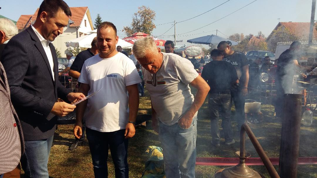 Дан кад је цела Буковица мирисала на шумадијски чај: Ово је понос Шумадинаца (ФОТО)