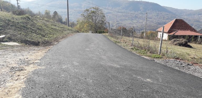 Асфалтирано пет путних праваца у Горјанима