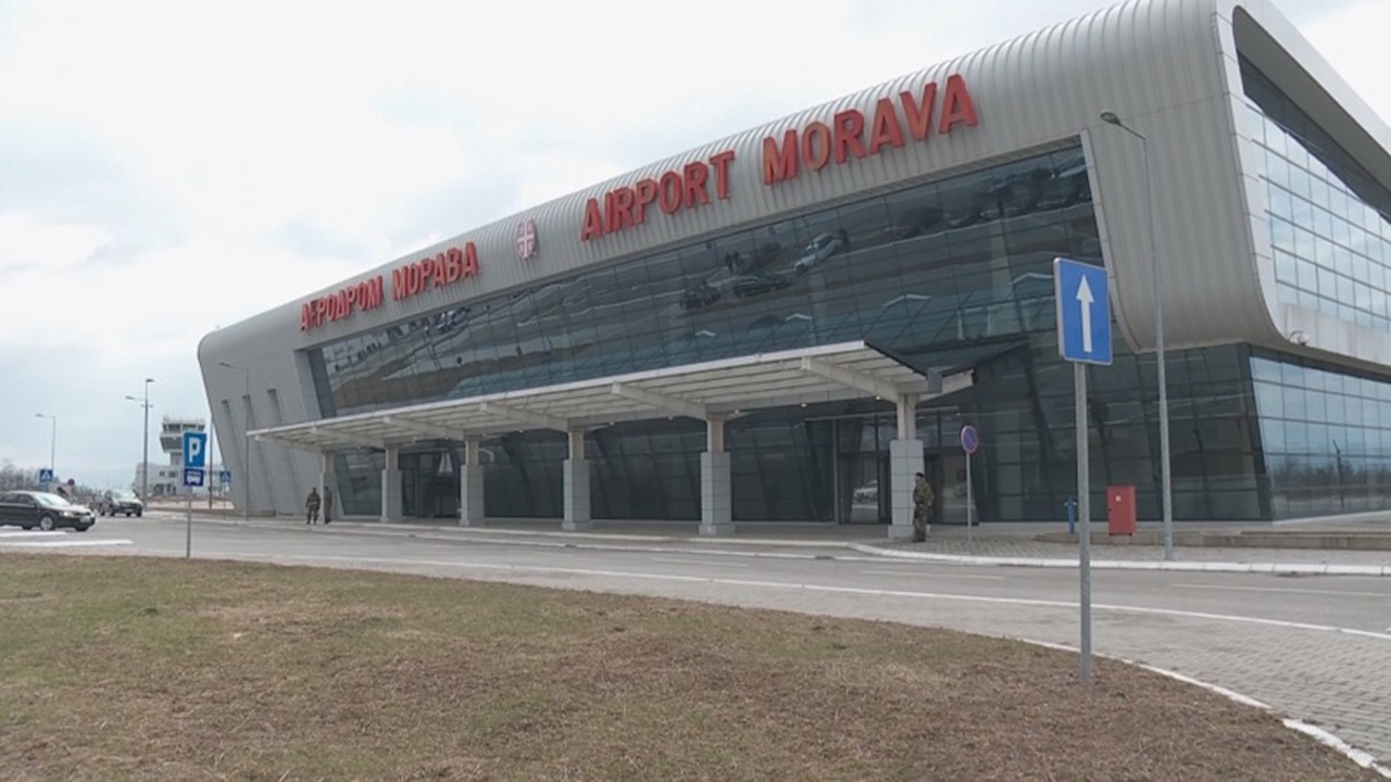 Влада бира авиопревознике са Аеродрома „Морава”: Могући летови за Франкфурт и Минхен