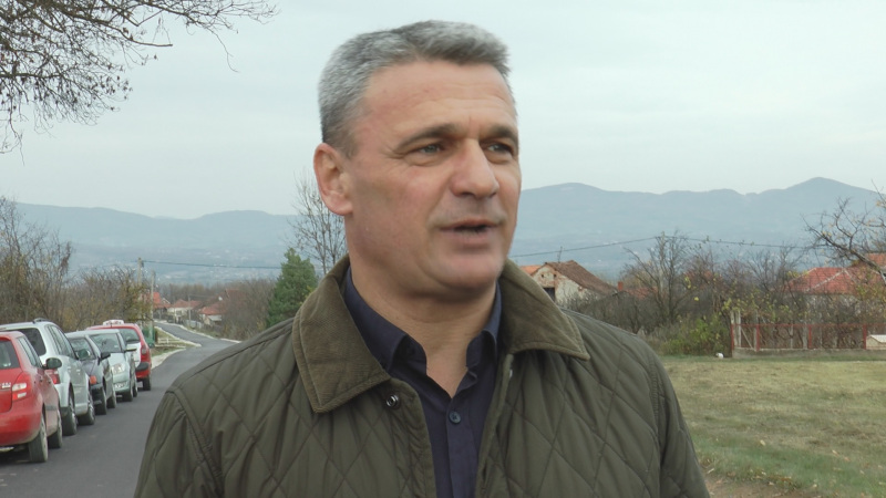 За мештане Јежевице три километра асфалта важно као аутопут до Чачка 