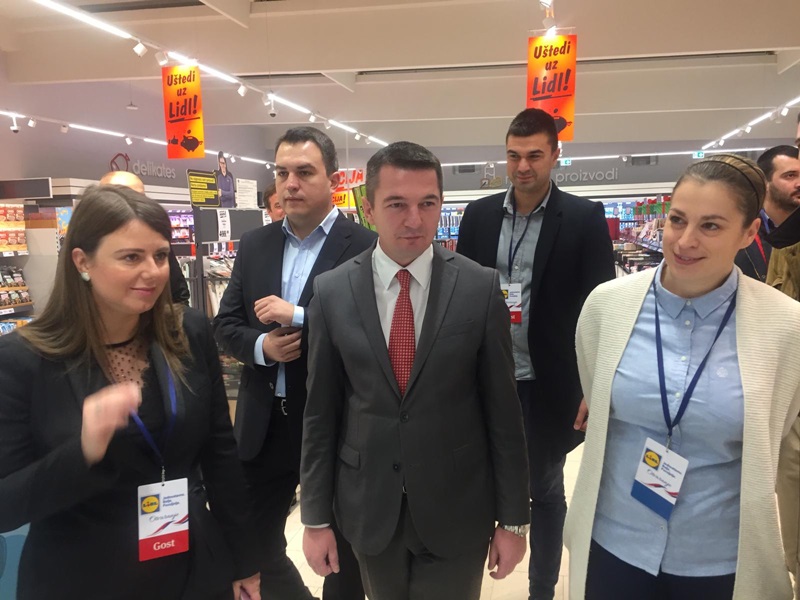 Отворен “Лидл” у Горњем Милановцу: Нова радна места за 30 људи, потрошачима повољне цене 