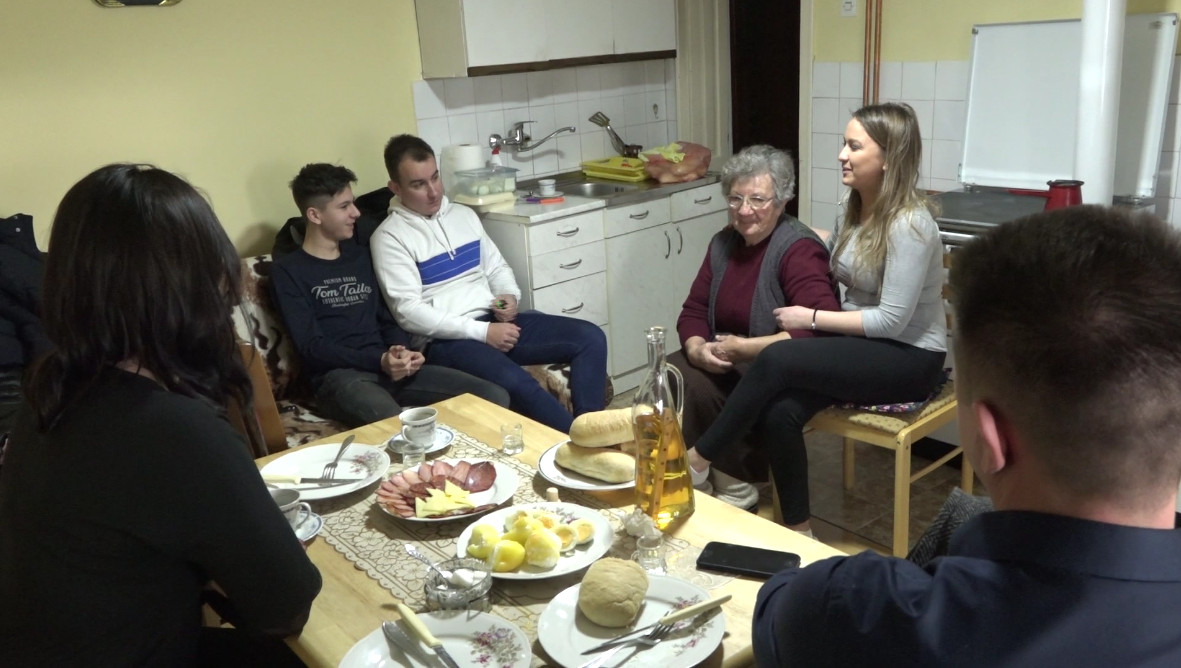 Несвакидашња прича о родитељској љубави: Милан прешао 2500 км само да би мајци честитао рођендан 