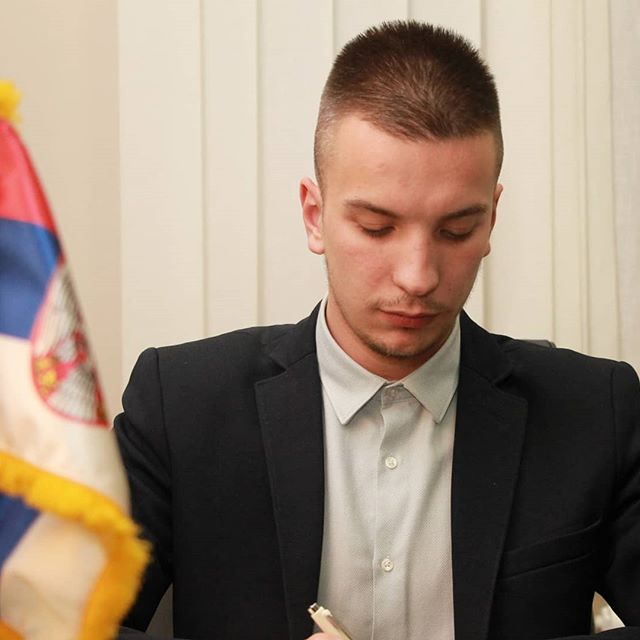 Лангура: Од удараца пао сам на под,  претили су ми да ће побити породицу