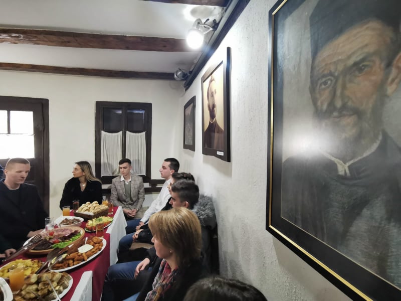 Најбољи прибојски студенти у кући великог научника, фото: РИНА