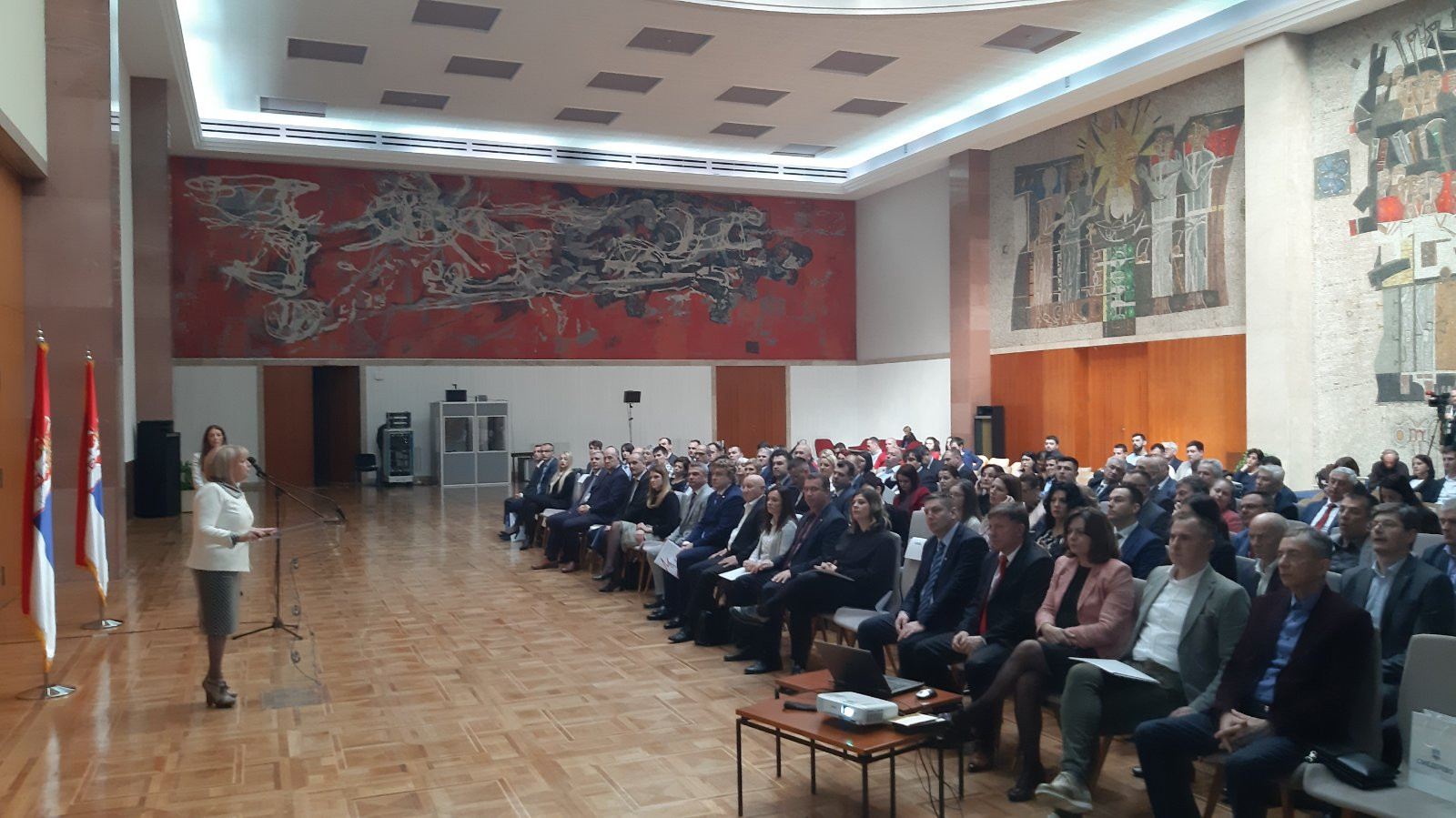 Бесповратна средства за општине и градове у Западној Србији: Промоција популационе политике 
