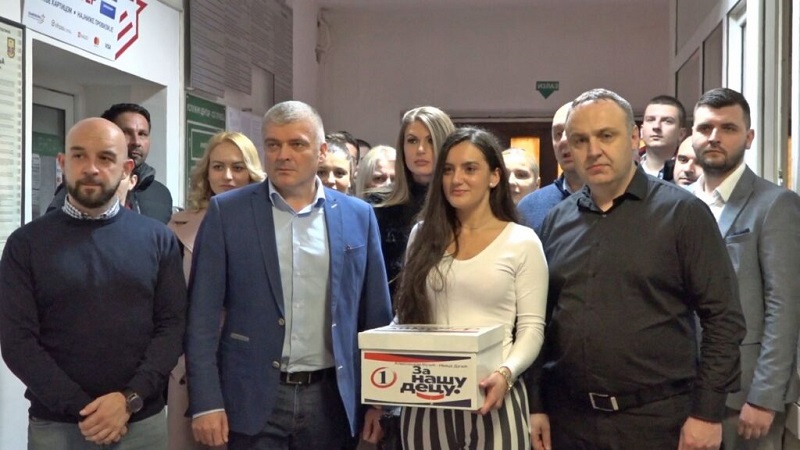 Напредњаци у Прибоју први предали листу: Шанса дата омладини и женама 