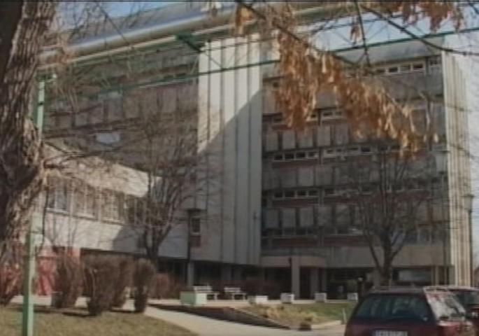 Друга жртве короне у Србији: Преминула пацијенткиња на респиратору 