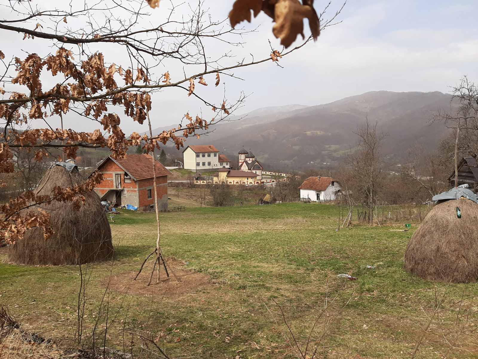 Ово село је сада ни на небу, ни на земљи: Мештани моле за бар један дан кад могу прећи по лекове
