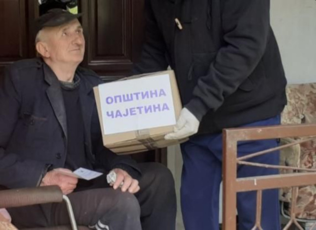 Њихов осмех говори више од 1000 речи: Стигли пакети за угрожене становнике општине Чајетина