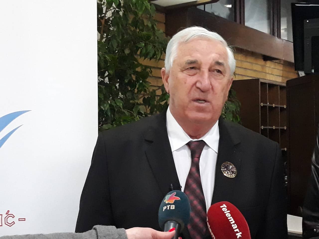  ,,Милан Благојевић - Наменска" брани Драгачевце од града: Донирано 200 противградних ракета