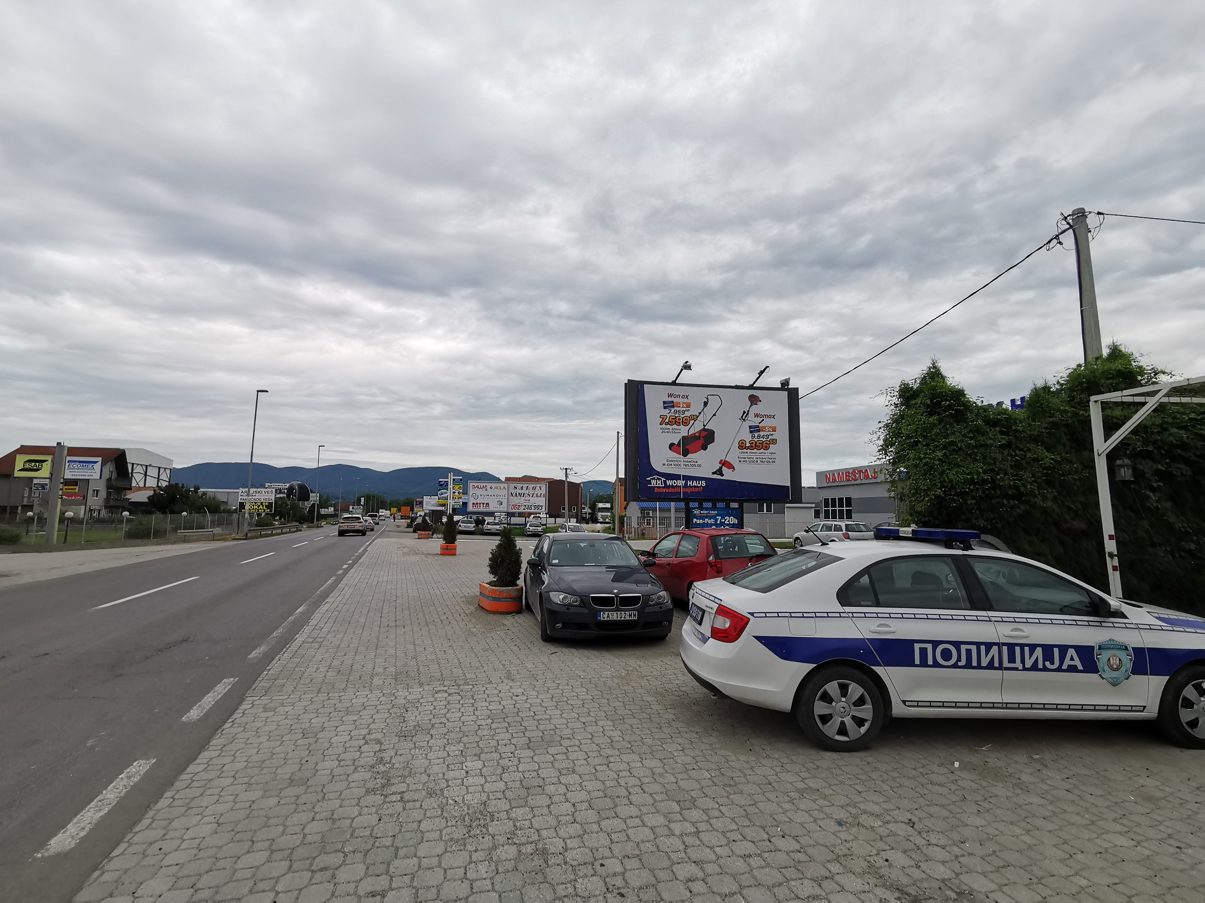 Мушкарац пао са бицикле и погинуо на лицу места: Несрећа на кружном путу код Чачка 