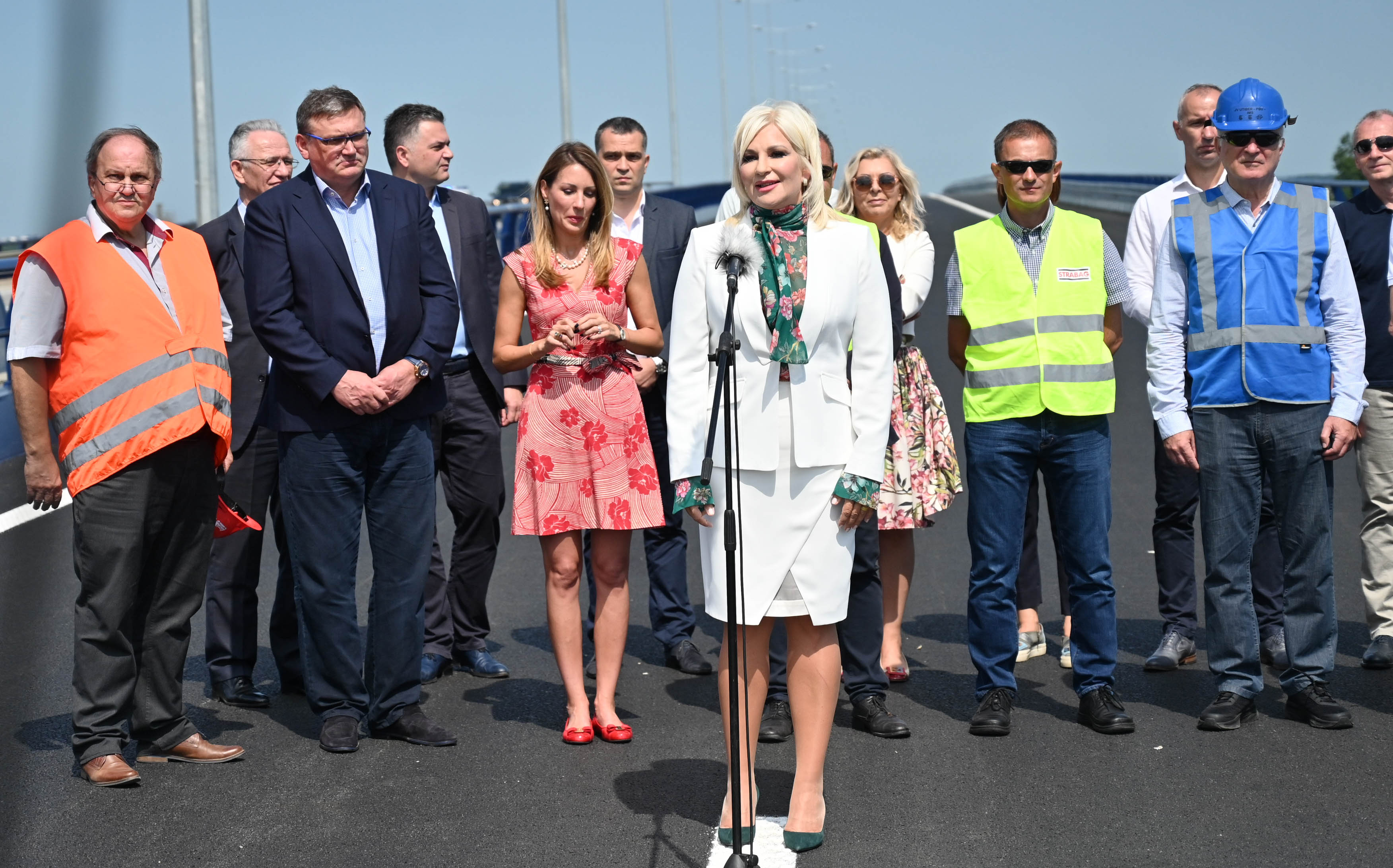 Михајловићева пустила у саобраћај мост код Остружнице (ФОТО)