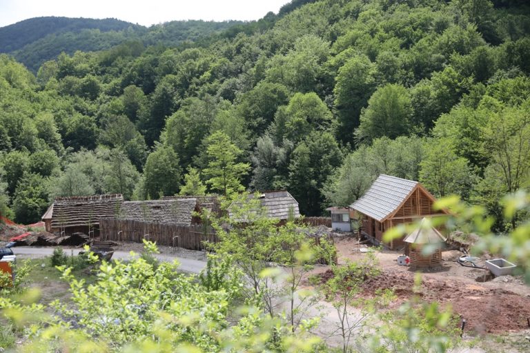 Ускоро се завршава неолитско насеље, фото: РИНА